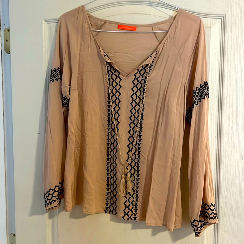 Lulumari Medium Blouse